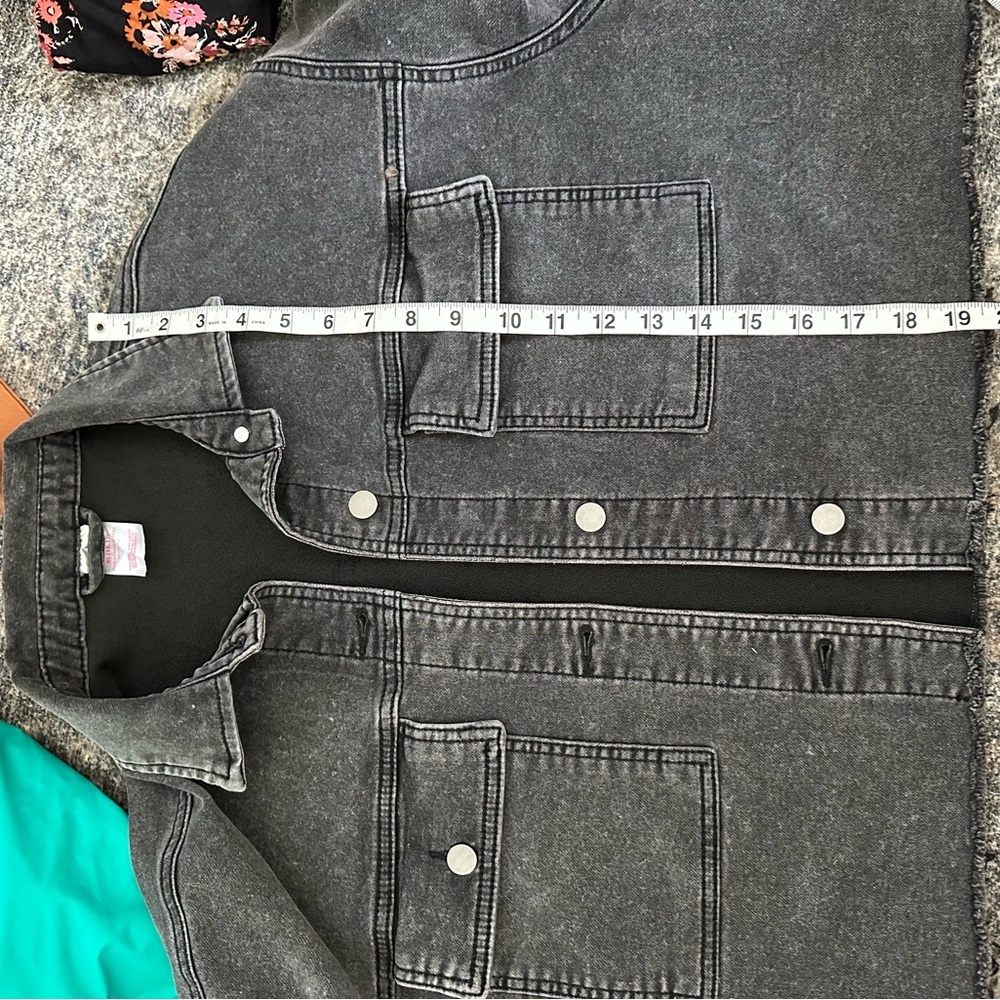 No Boundaries Cropped black Denim Jacket